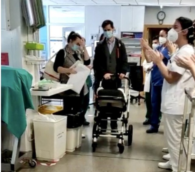 Petru sale de la UCI y deja el 9 de Octubre tras 70 días ingresado