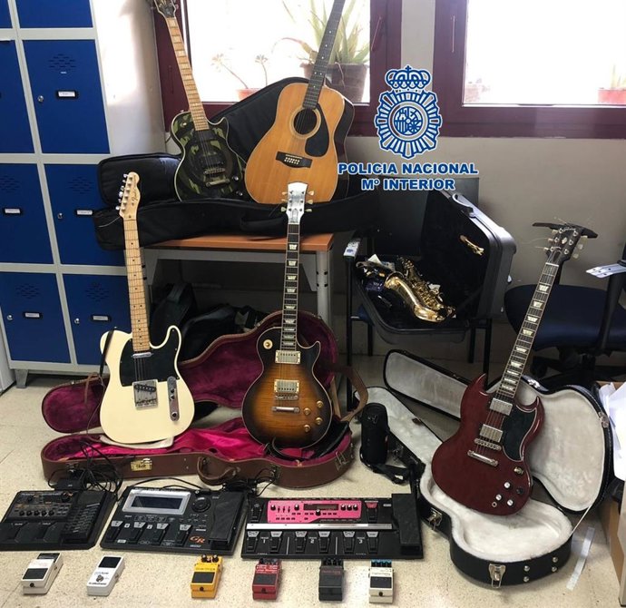 Material musical sustraído en Arona