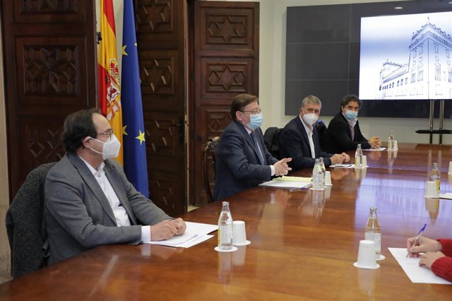 Reunión de Puig con patronal y sindicatos