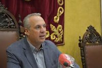 Alcalde de San Roque (Cádiz) pide precaución y corta varias calles ante el posible desborde del Arroyo del Cachón