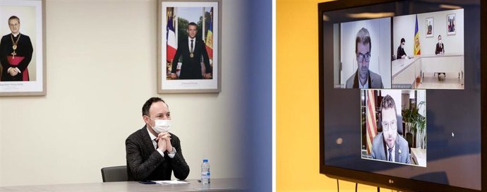 El jefe de Gobierno de Andorra, Xavier Espot, en una sala del edificio administrativo, durante la reunión telemática con Pere Aragons, en una pantalla