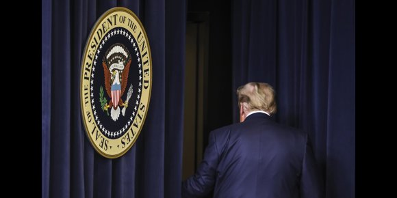 2. Trump coquetea con la idea del autoindulto en el momento más delicado para su futuro tras la Casa Blanca