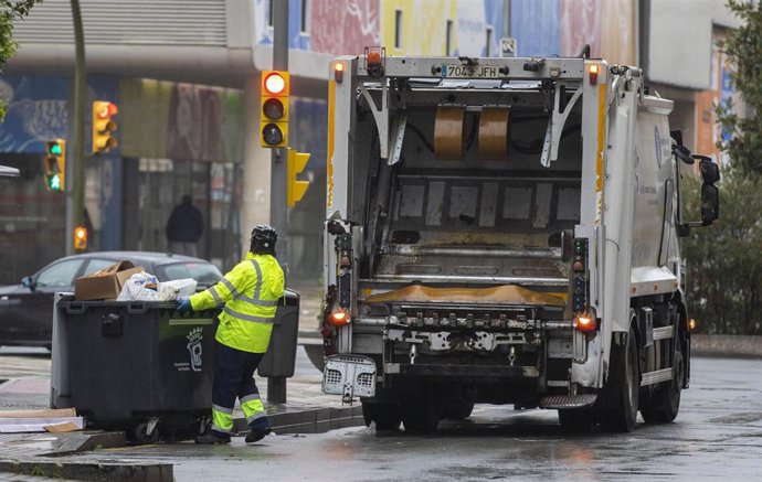 Rcogida de residuos sólidos urbanos en Huelva