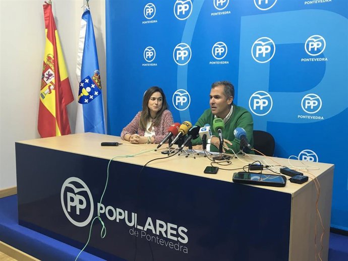 Rafa Domínguez, candidato del PP en Pontevedra, y Pepa Pardo, su número dos