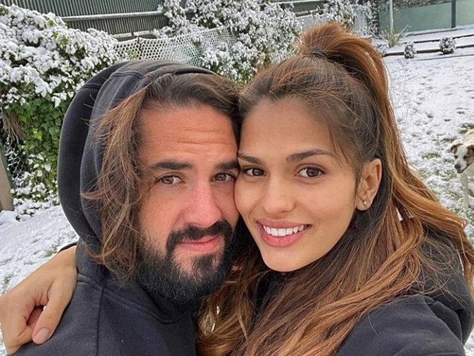 ISCO ALARCÓN Y SARA SÁLAMO