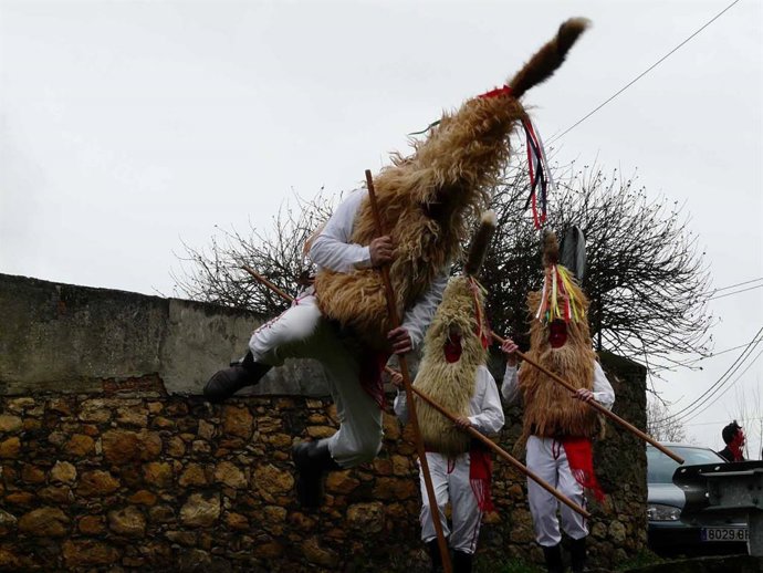 Sidros, comedies, valdesoto, mazcarada, mascarada, mazcaraes, mascaradas.