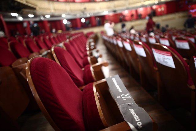 Butacas del Teatro Real antes de la celebración del Sorteo Extraordinario de la Lotería de Navidad 2020 en el Teatro Real de Madrid (España), a 22 de diciembre de 2020.