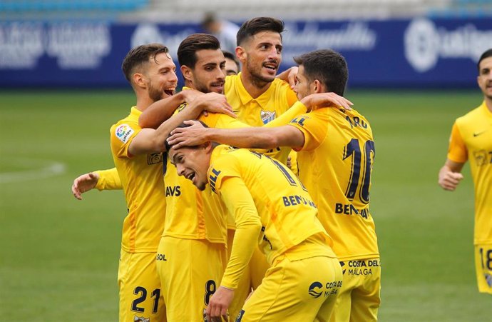 Yanis Rahmani celebra un gol con el Málaga