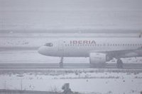 Iberia cancela todos sus vuelos desde Barajas hasta mañana a las 23.00 horas