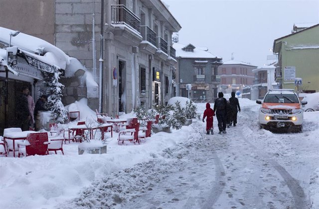 El municipio madrileño de Cerceda permanece cubierto de nieve tras el paso del temporal 'Filomena'