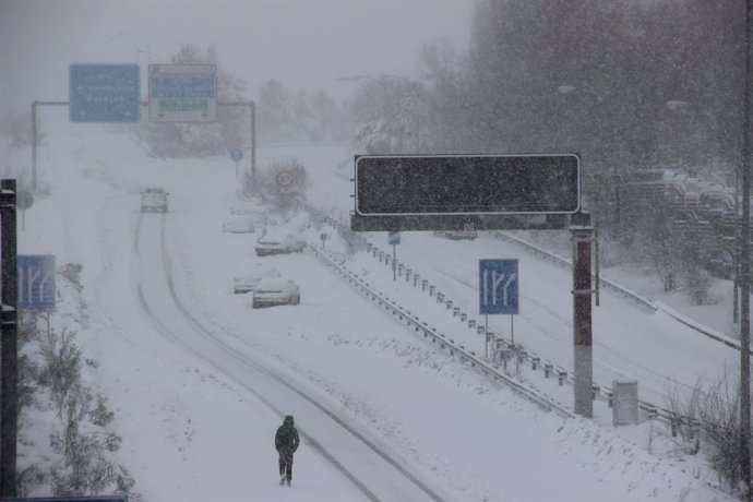 La autopista M-40, en Madrid (España) a 9 de enero de 2021. 