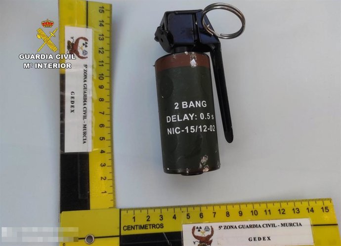 Imagen de la granada desactivada por la Guardia Civil