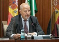 Imbroda propone que la ventilación de las aulas se haga en diez minutos y se aproveche el cambio de clases