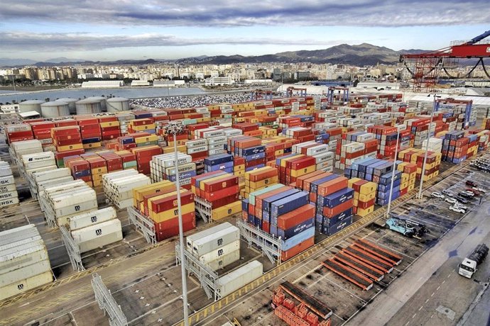 Contenedores en el puerto de Málaga