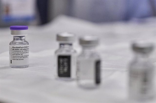 Dosis de la vacuna contra el coronavirus en el Hospital Gregorio Marañón de Madrid (España), a 11 de enero de 2021. La Comunidad de Madrid continúa este lunes con la vacunación contra la covid-19 de los profesionales sanitarios en los hospitales. El Grego