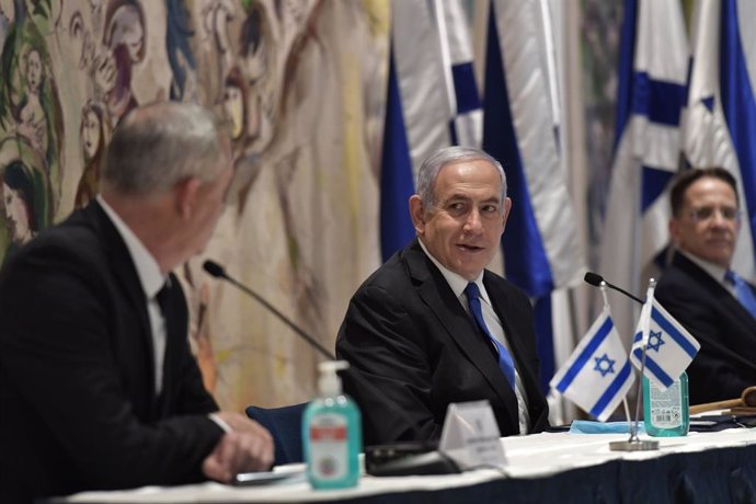 El primer ministro de Israel, Benjamin Netanyahu, y el ministro de Defensa y líder de la oposición, Benny Gantz.