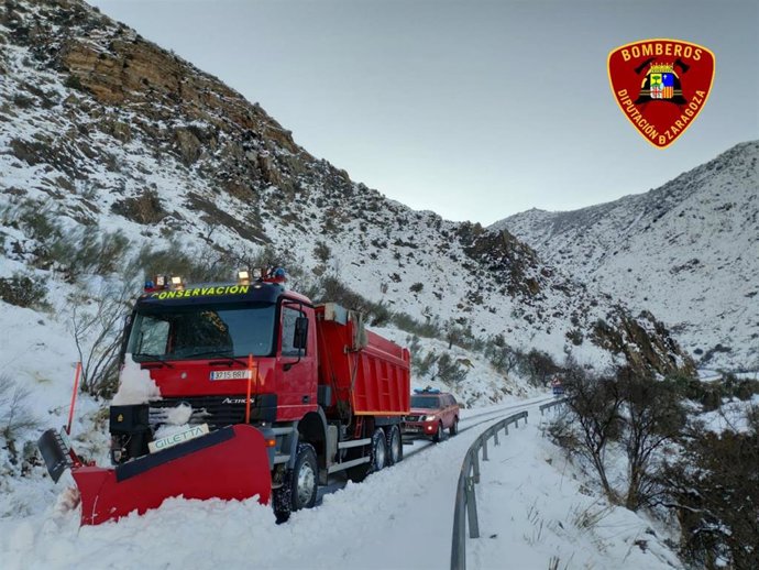 Una de las carreteras afectadas por la nieve en la provincia de Zaragoza