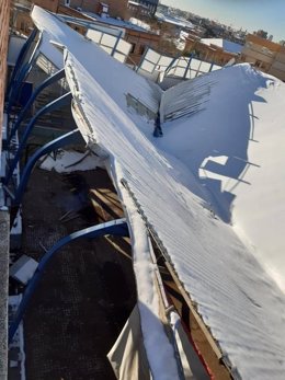 Cubierta del pabellón La Nevera tras la nieve