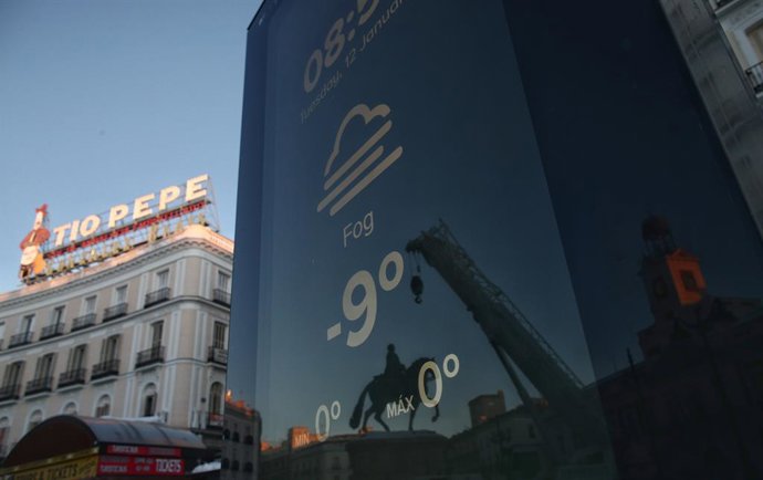 Un termómetro marca -9 grados centígrados (C) en la Puerta del Sol tras el paso de la borrasca 'Filomena'.