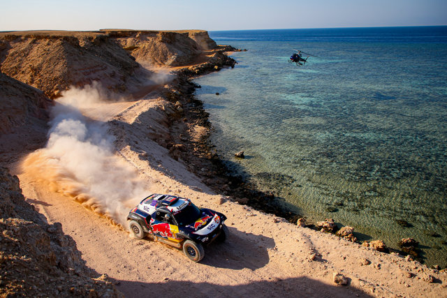 #300 Sainz Carlos (esp), Cruz Lucas (esp), Mini, X-Raid Mini JCW Team, Auto, action during the 9th stage of the Dakar 2021 between Neom and Neom, in Saudi Arabia on January 12, 2021 - Photo Julien Delfosse / DPPI