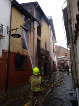 Incendio de Sojuela donde han actuado bomberos del Ayuntamiento de Logroño