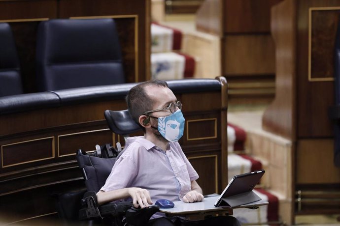 El portavoz de Unidas Podemos en el Congreso, Pablo Echenique, en el Congreso de los Diputados.