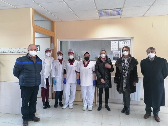 Visita de la delegada de Educación y Deporte de la Junta en Granada, Ana Berrocal, al CEIP Atalaya de Atarfe (Granada)