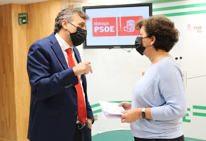 Ignacio Lopez y Fuensanta Lima (PSOE) en rueda de prensa