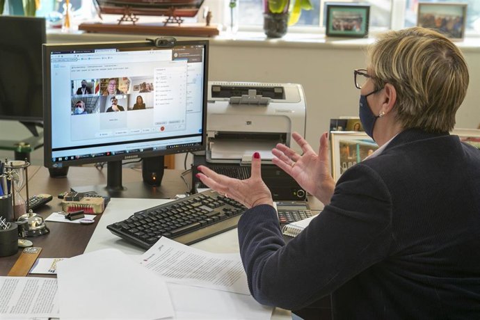 La conselleira do Mar, Rosa Quintana, se reúne de forma telemática con eurodiputados