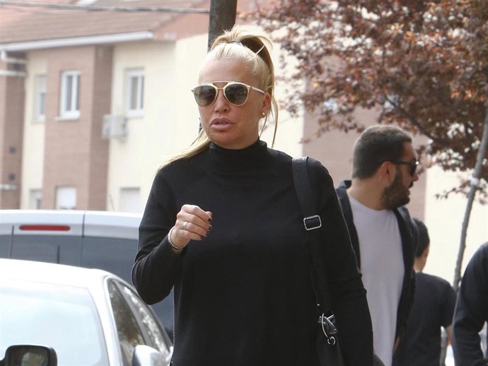 Belén Esteban por la calle