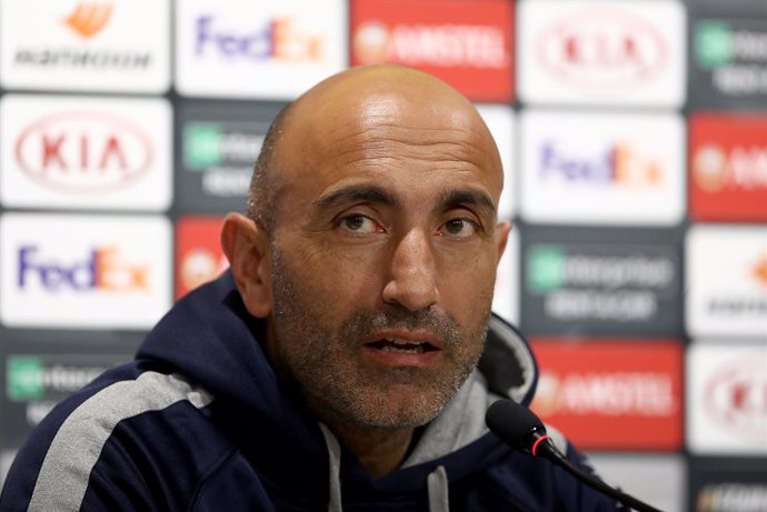 19 February 2020, England, Wolverhampton: Espanyol head coach Abelardo Fernandez speaks during a press conference at Molineux Stadium ahead of Thursday's UEFA Europa League round of 32 first leg soccer match between Wolverhampton Wanderers FC and RCD Es