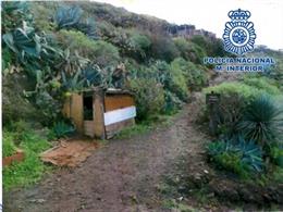 La Policía Nacional detiene en Tenerife a dos hombres tras simular un secuestro para cobrar una deuda de drogas