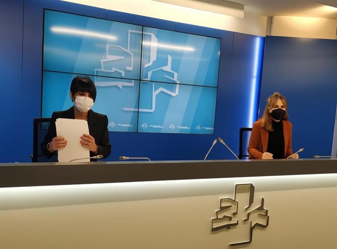 La portavoz de EH Bildu, Maddalen Iriarte, en rueda de prensa