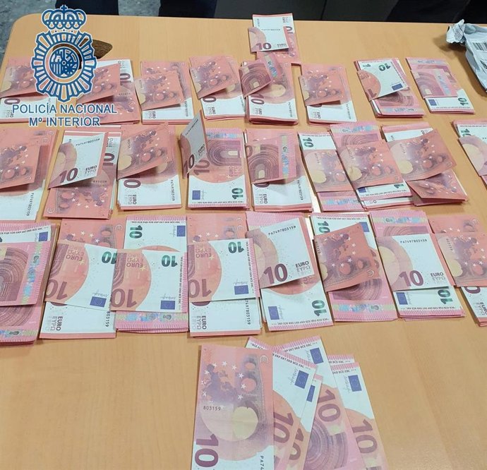 Billetes falsificados de Dos Hermanas