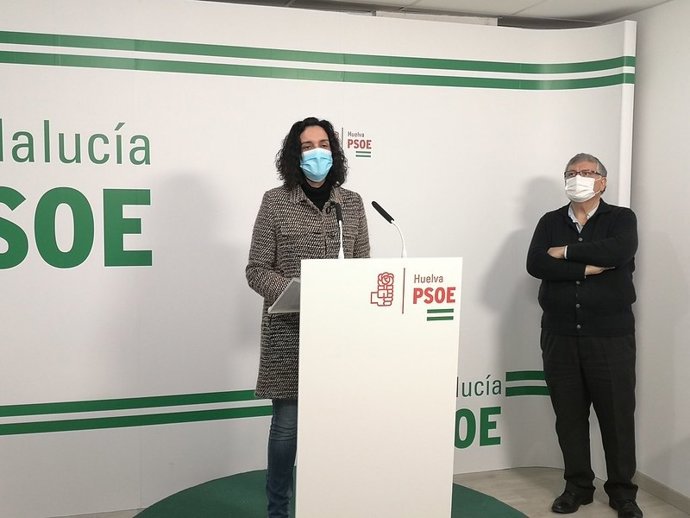 La socialista Susana Rivas, en rueda de prensa.