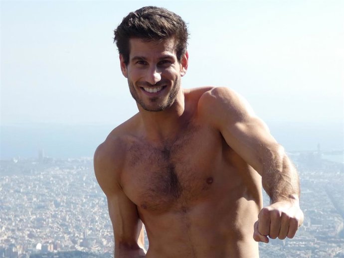 Cesc Escolá, el profesor más sexy de Operación Triunfo, presume de cuerpazo