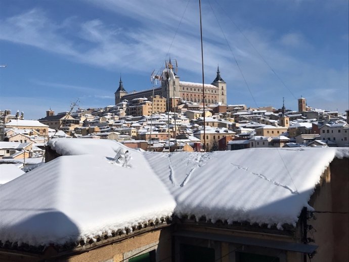 El Alcázar de Toledo nevado por el temporal 'Filomena'