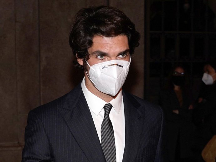 Cayetano Rivera, en el funeral de Carlos Catalán