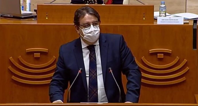 El vicepresidente segundo y consejero de Sanidad, José María Vergeles, en una comparecencia en la Asamblea para informar sobre la situación de la Covid-19 en la región