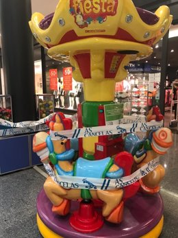 Atracción infantil clausurada en un centro comercial en Santiago de Compostela