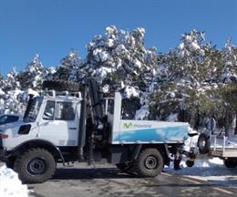 Un vehículo de Movistar interviene para garantizar el servicio durante el plan de emergencia por el temporal de nieve 'Filomena'