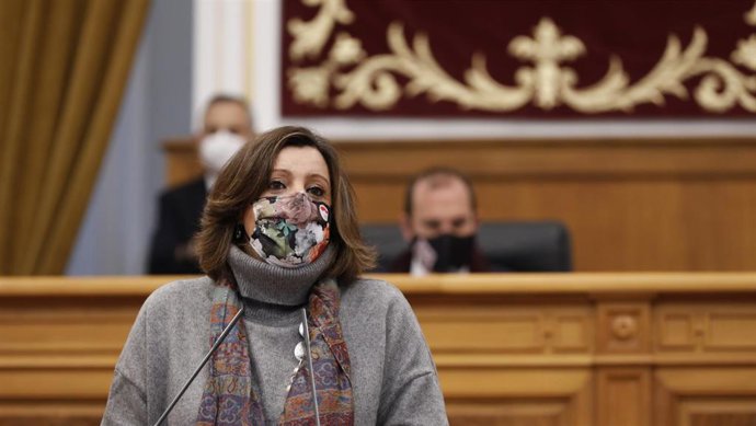 La consejera de Economía, Empresas y Empleo del Gobierno de C-LM, Patricia Franco, en las Cortes de C-LM