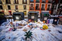 Recogidas ya 1.100 toneladas de basura de las calles de Madrid con la totalidad de la flota del servicio