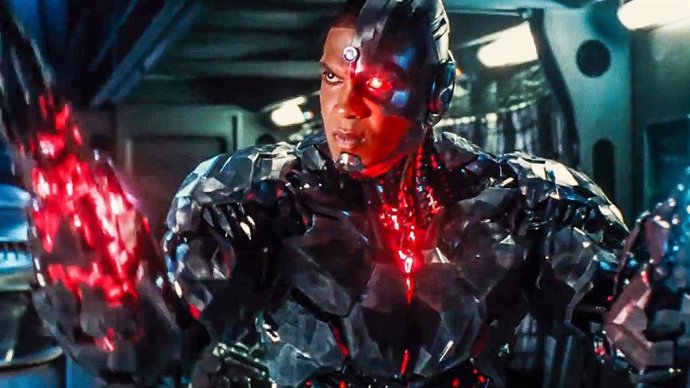 Ray Fisher es Cyborg en Liga de la Justicia