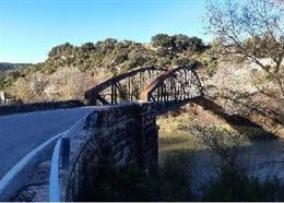 Los trabajos de mejora estructural del puente en Santa Eulalia de Gállego, en la A-1202, comienzan este lunes.