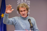 Simón descarta un confinamiento total pero avisa de que las UCI pueden llegar a una situación crítica