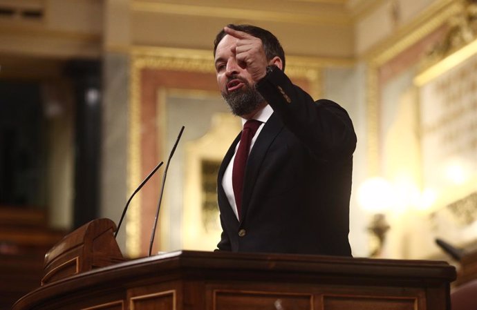 El presidente de VOX, Santiago Abascal interviene durante una sesión de control al Gobierno, en Madrid (España), a 16 de diciembre de 2020. Durante el pleno, el presidente del Gobierno ha hecho un primer balance del segundo estado de alarma decretado el