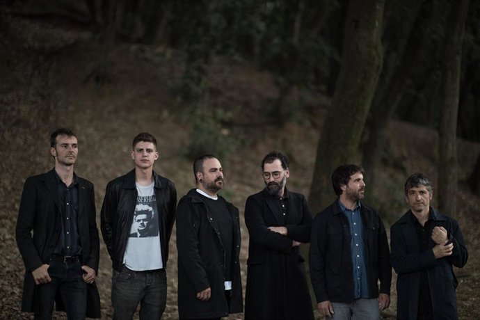 La banda Madee publica 'Eternity mingled with the sea'