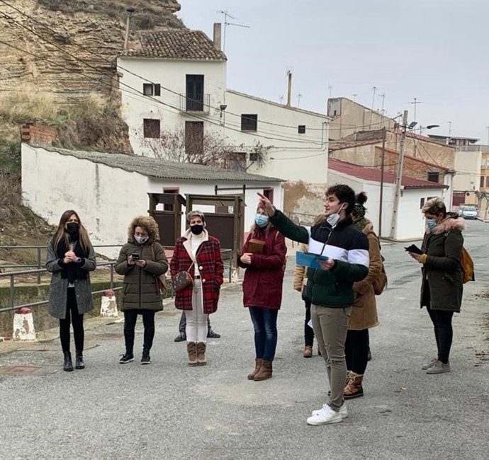 Imagen de una de las sesiones del scape room promovido en Falces.