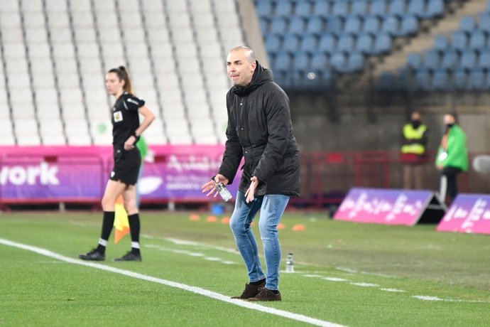 José Luis Sánchez Vera durante el partido entre el Atlético y el FC Barcelona de la Supercopa de España Femenina 2021